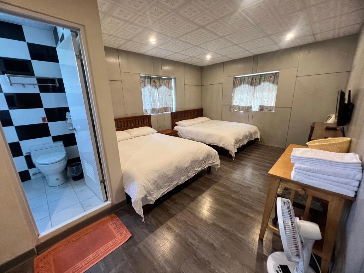 Golden Flower Homestay Yuli Exterior photo