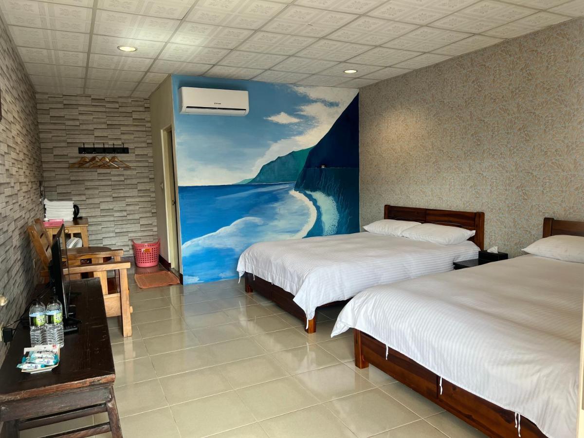 Golden Flower Homestay Yuli Exterior photo